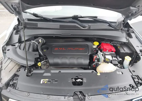 2019 Jeep Compass Latitude 4X4 из США, поврежденный, VIN 3C4NJDBB3KT723470